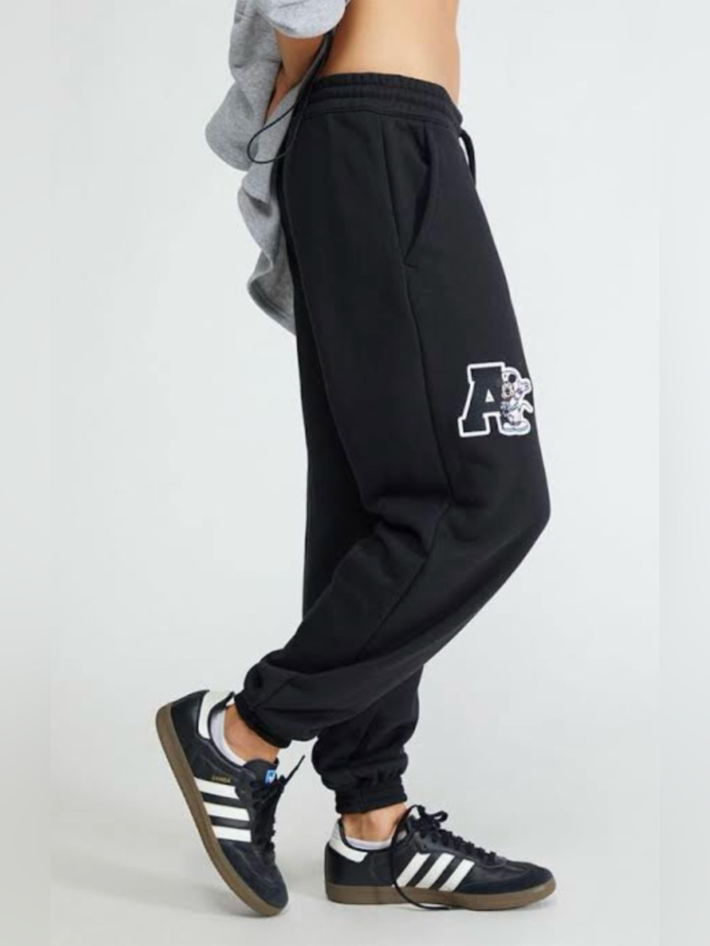Adidas X Disney The Essential Knit Baggy Sweatpants Letterman Mickey Patch SZ M